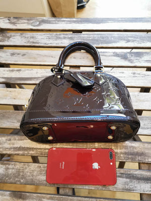 Louis Vuitton - ALMA BB - 85% new – villanelle collection