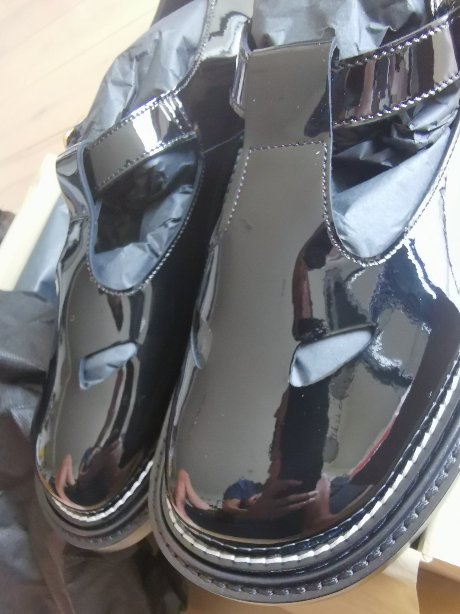 Burberry Patent Leather T-bar Shoes Size 35.5